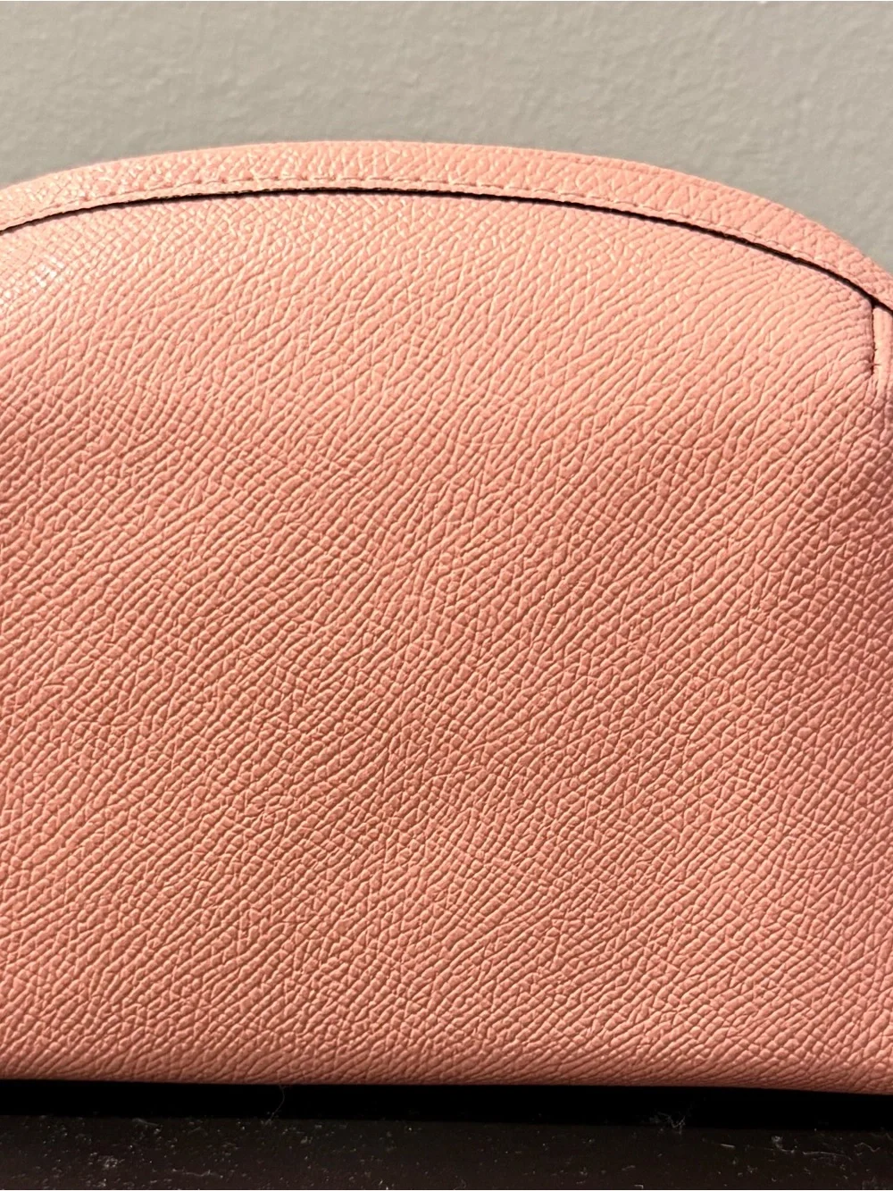 🎀 Coach Julienne Cosmetic Case 17 in Brass/Candy Pink.
